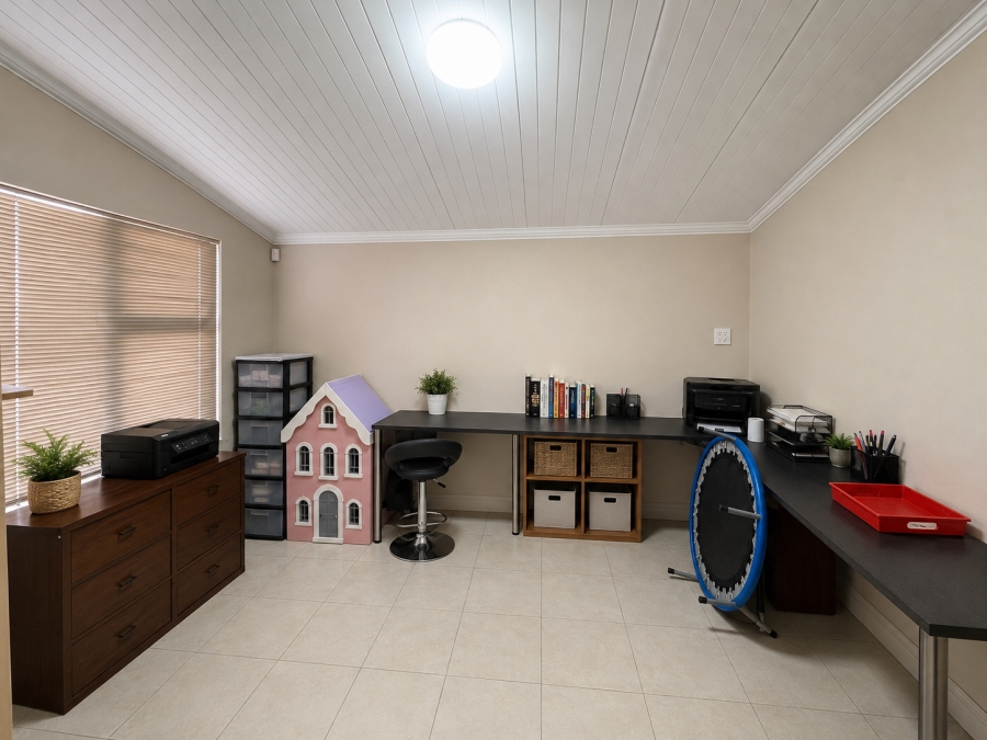 4 Bedroom Property for Sale in Protea Heights Western Cape